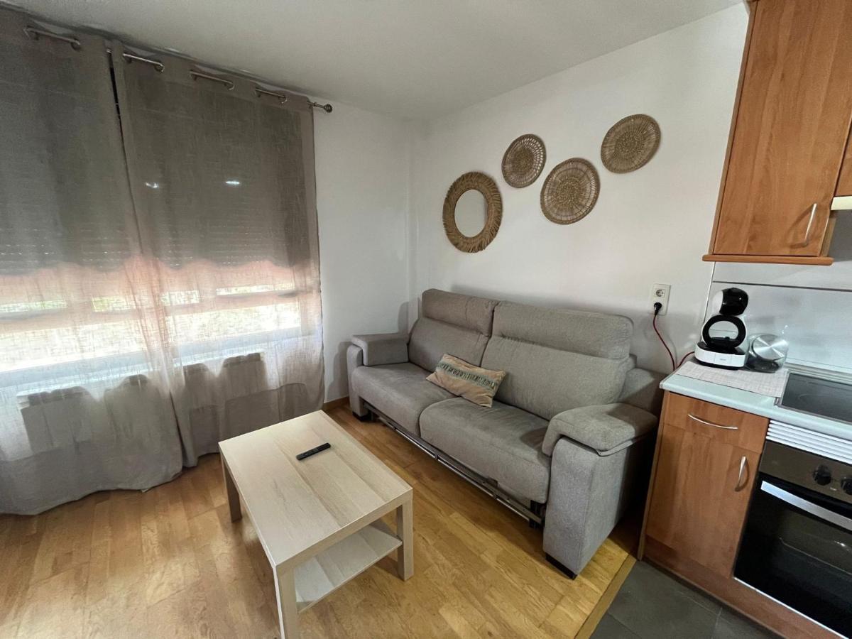 El Llano Job&Family Apartment La Puebla De Alfinden Екстериор снимка