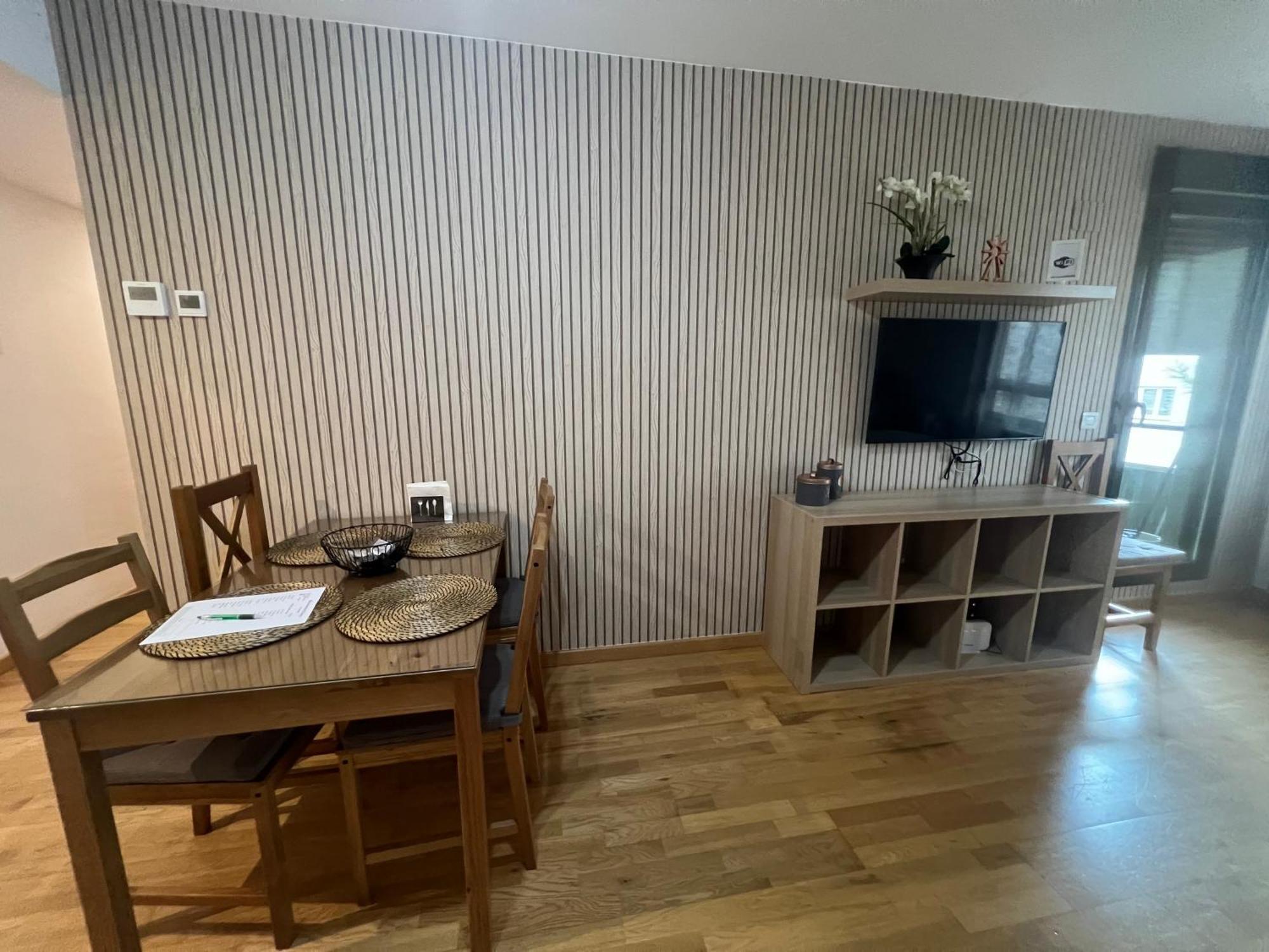 El Llano Job&Family Apartment La Puebla De Alfinden Екстериор снимка